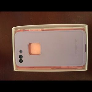 A IPhone 7 & 8 plus Life-proof phone case